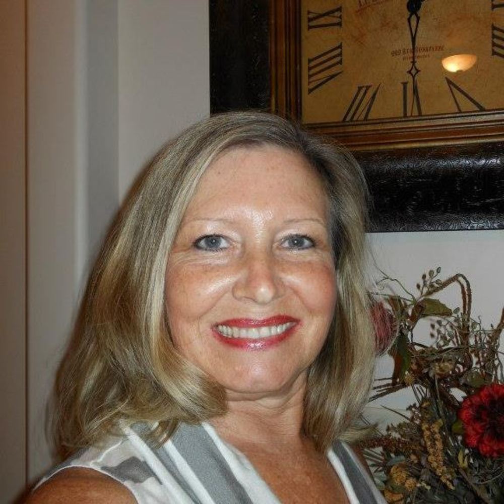 Meet your Posher, Debbie
